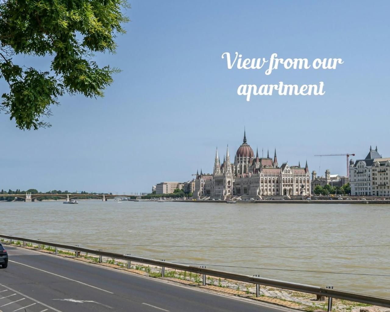 Danube Waterfront View At Chain Bridge Budapest Extérieur photo
